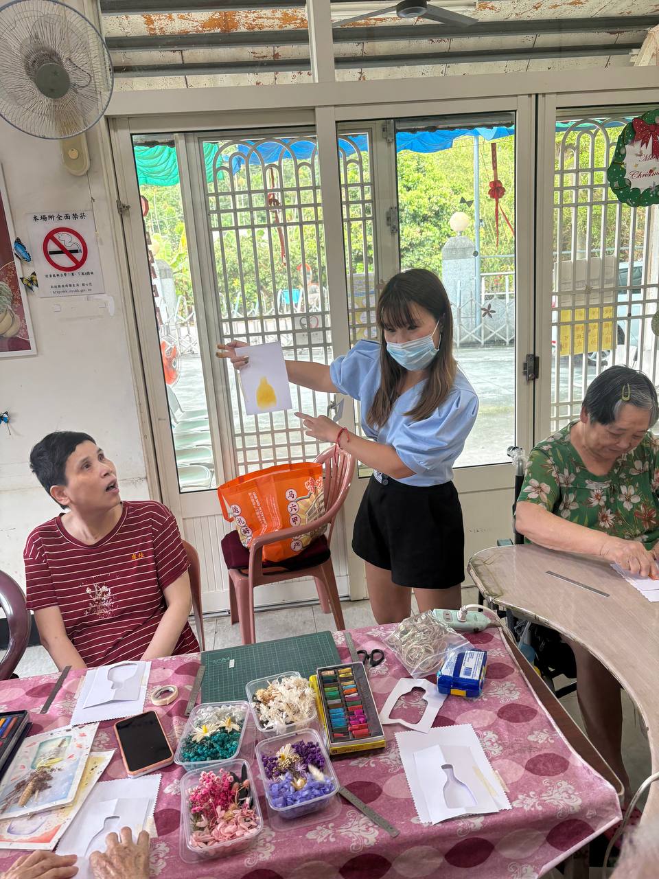 尚德養護中心 乾燥花壁畫 14